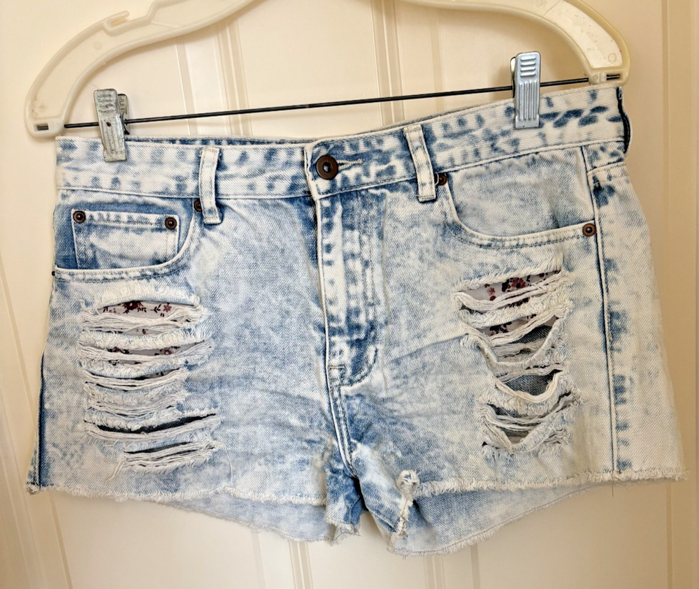 Forever 21 Cutoff Stretch Jean Shorts Womens Size 29 Acid Distressed Denim Blue